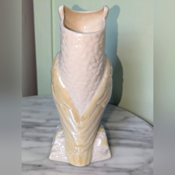 Vintage Belleek Owl Vase made in Ireland - 1960's -80's perfect condition 🦉🇮🇪 - Picture 9 of 11